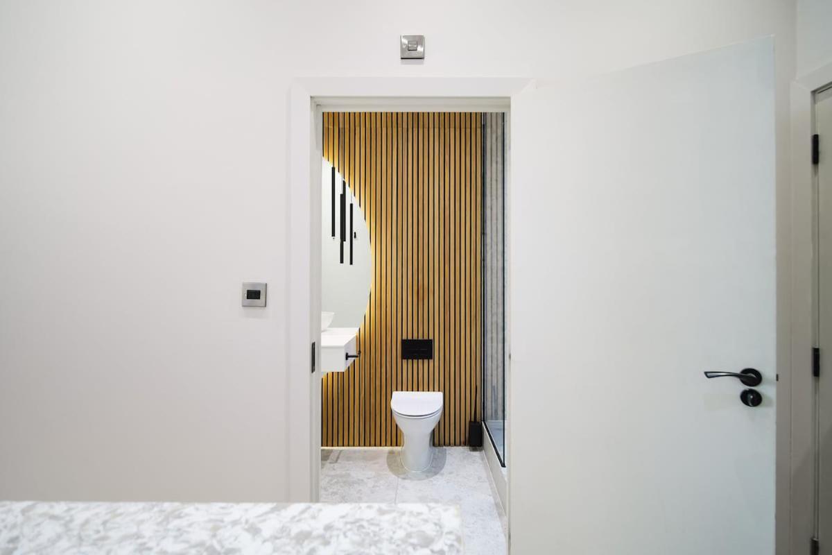 Japandi By The Heim Residences Манчестер Экстерьер фото