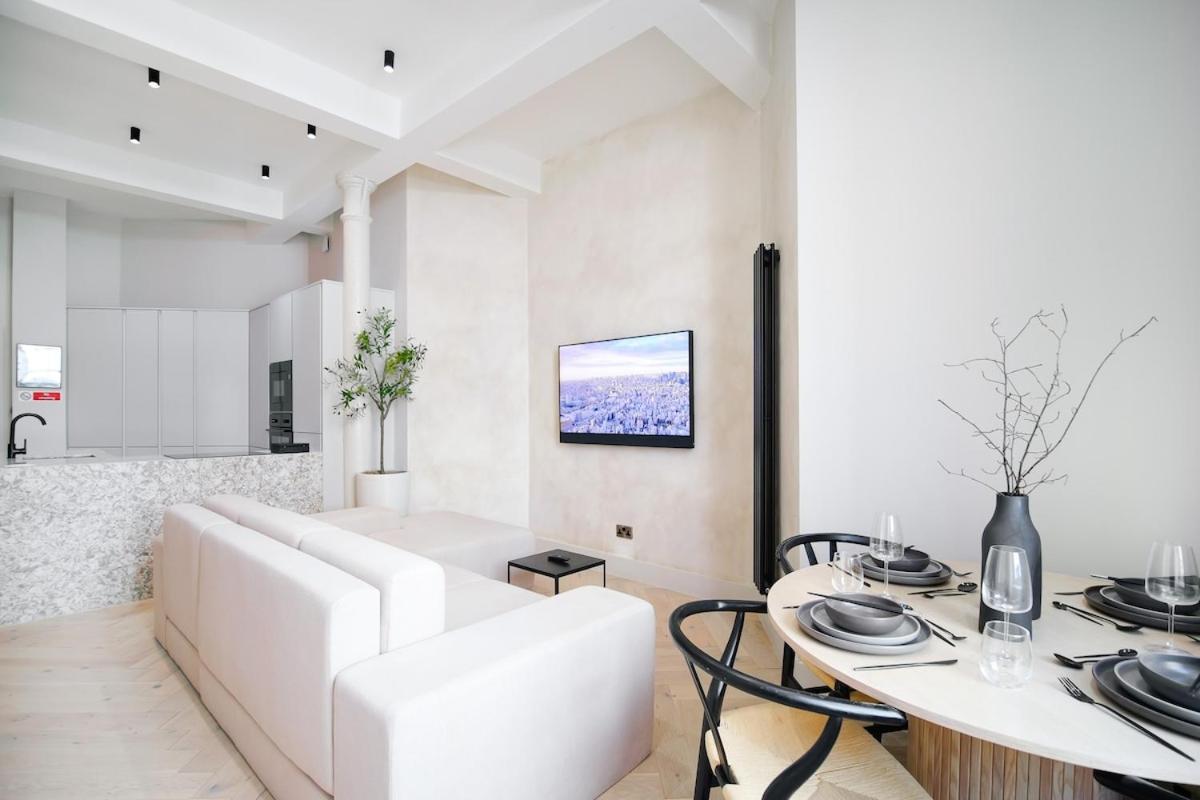 Japandi By The Heim Residences Манчестер Экстерьер фото